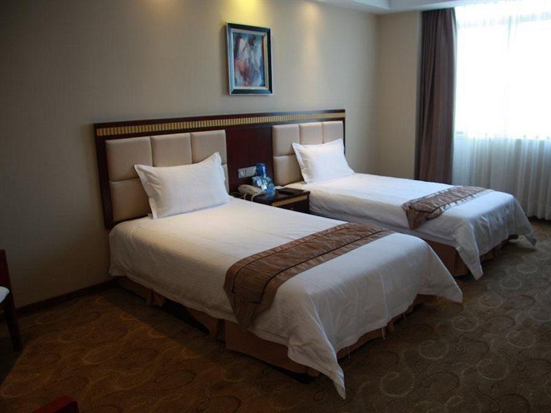 Greentree Inn Guangdong Shantou Chengjiang Road Business Hotel Buitenkant foto