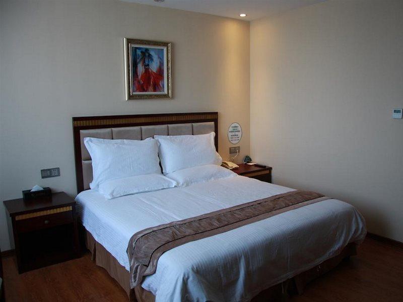 Greentree Inn Guangdong Shantou Chengjiang Road Business Hotel Buitenkant foto