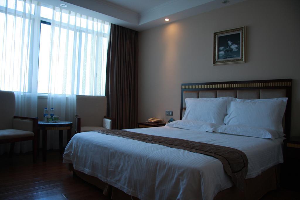 Greentree Inn Guangdong Shantou Chengjiang Road Business Hotel Buitenkant foto