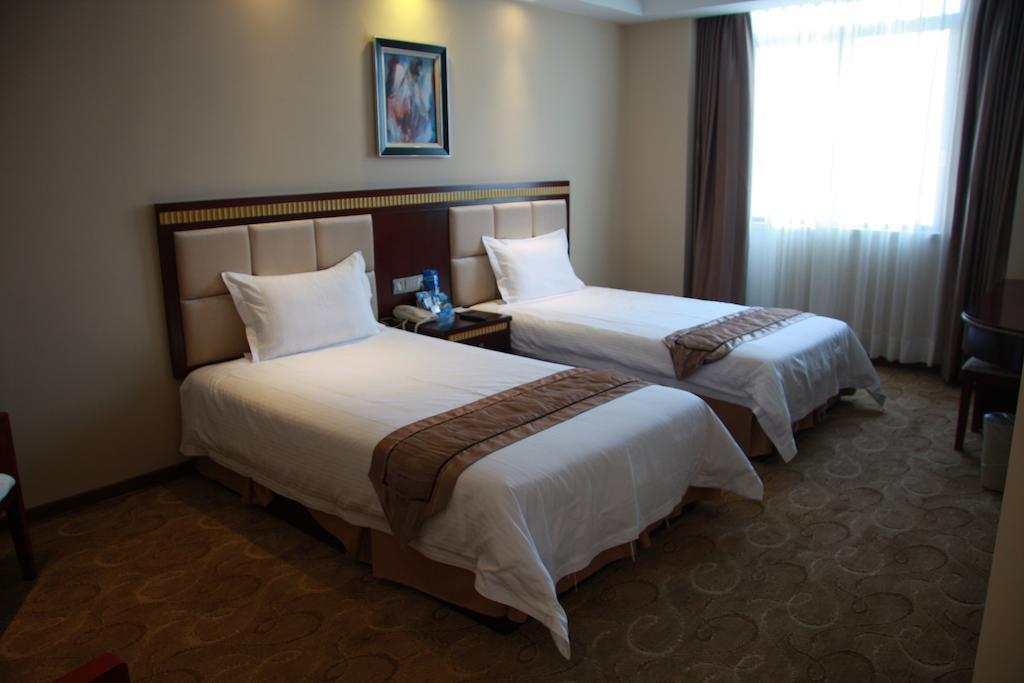 Greentree Inn Guangdong Shantou Chengjiang Road Business Hotel Buitenkant foto